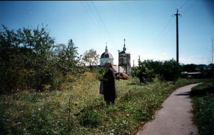 вид на церковь в Путимце.2004